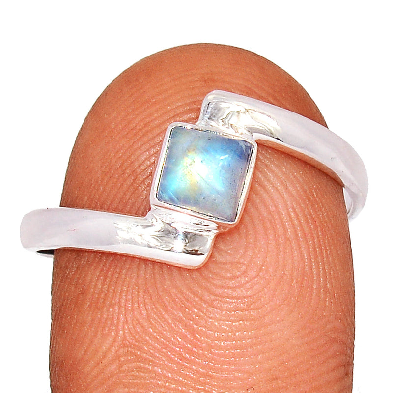 Small Plain - Blue Fire Moonstone Ring - BFMR4370