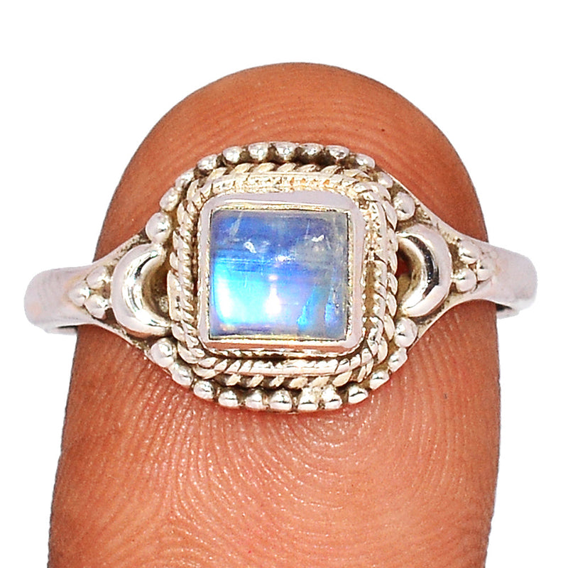 Small Filigree - Blue Fire Moonstone Ring - BFMR4381