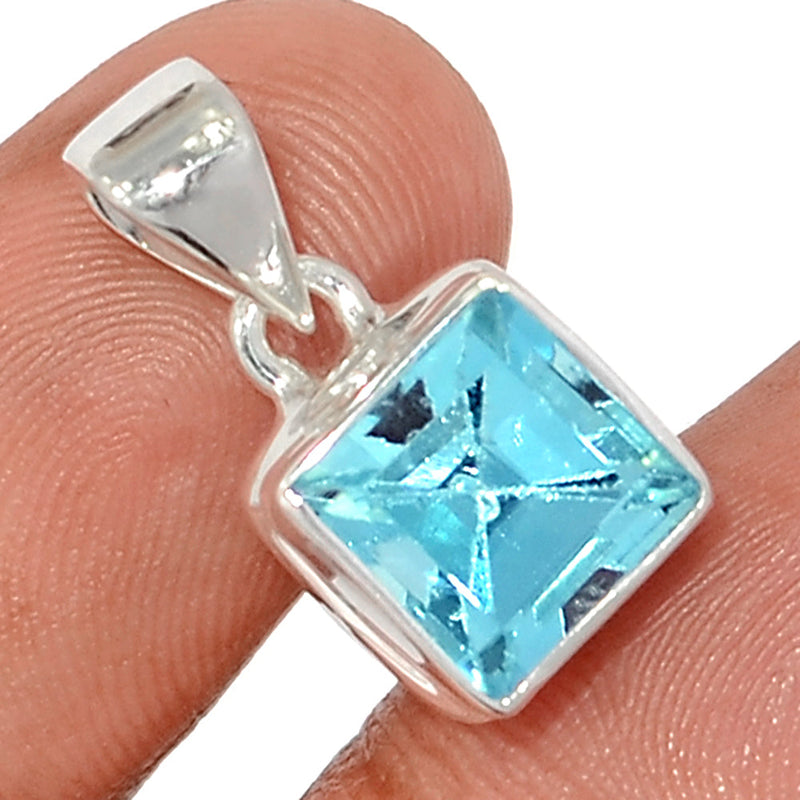 0.8" Blue Topaz Pendants - BLTP1590