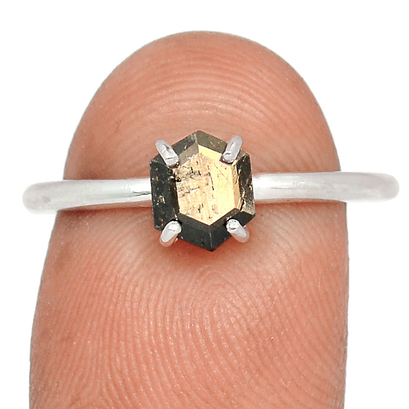 Claw - Zawadi Golden Sapphire Ring - BSFR171