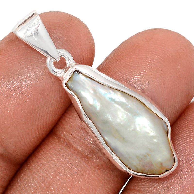 1.5" Biwa Pearl Pendants - BWAP549