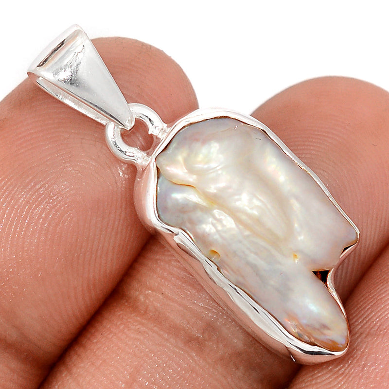 1.3" Biwa Pearl Pendants - BWAP554