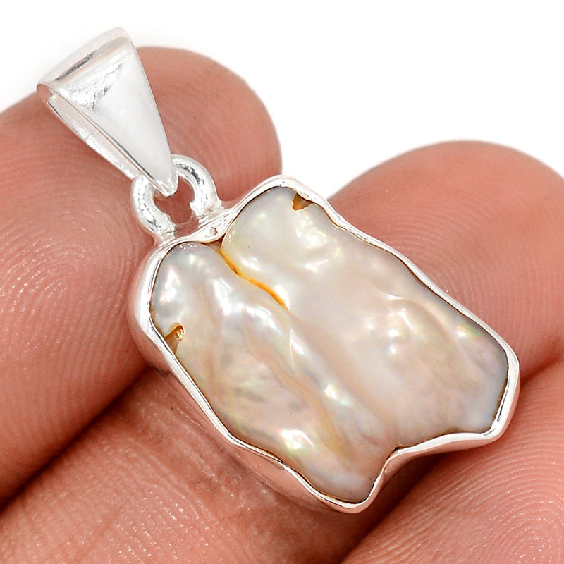 1.2" Biwa Pearl Pendants - BWAP558