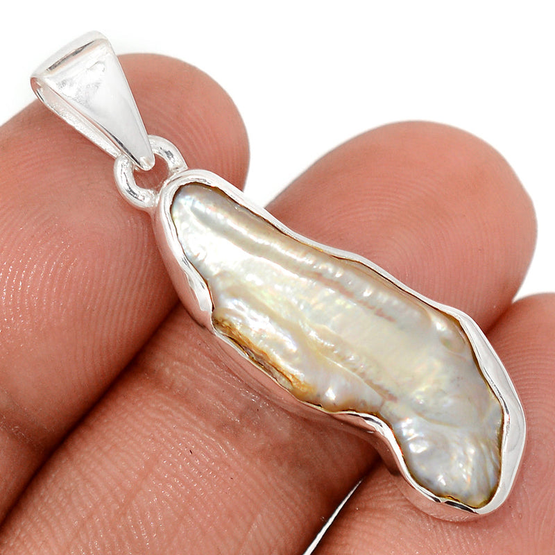 1.6" Biwa Pearl Pendants - BWAP562