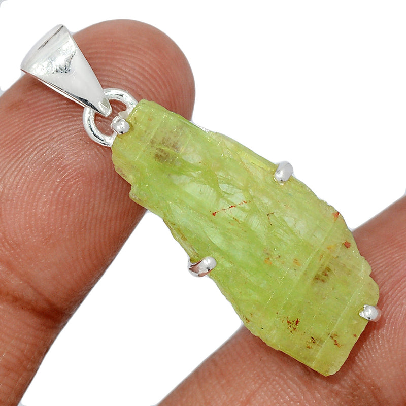 1.5" Claw - Green Kyanite Rough Pendants - GKRP669