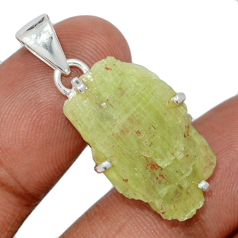 1.3" Claw - Green Kyanite Rough Pendants - GKRP672