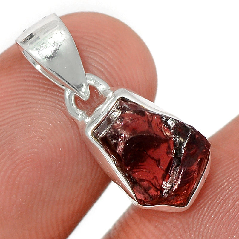 0.8" Garnet Rough Pendants - GNRP37