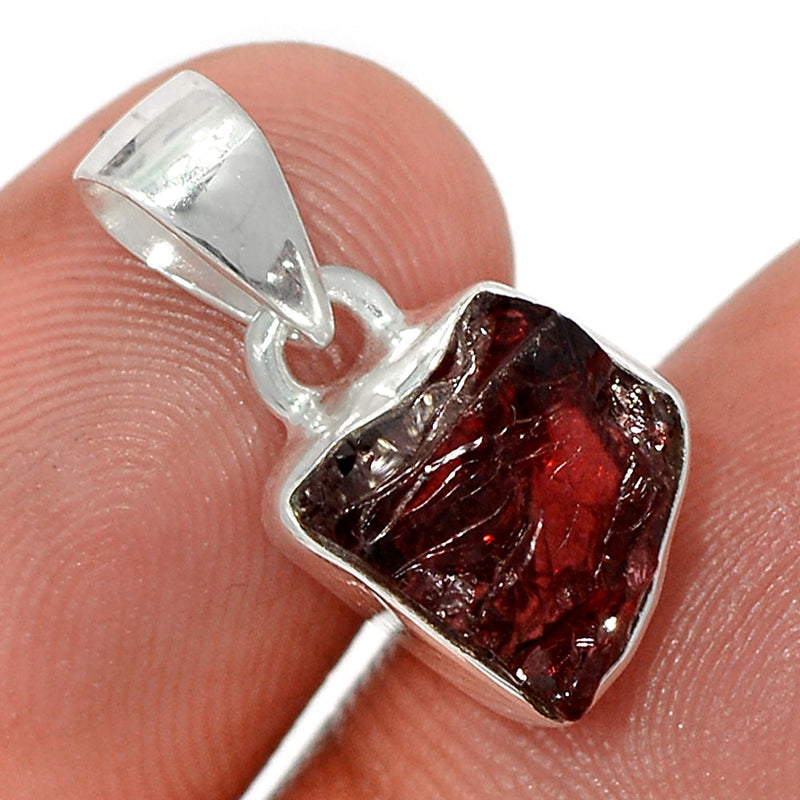 0.8" Garnet Rough Pendants - GNRP39