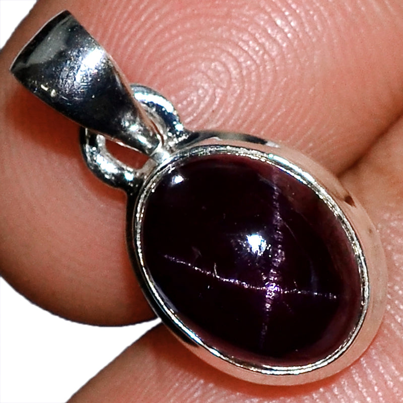 0.8" Garnet Star Pendants - GSTP363