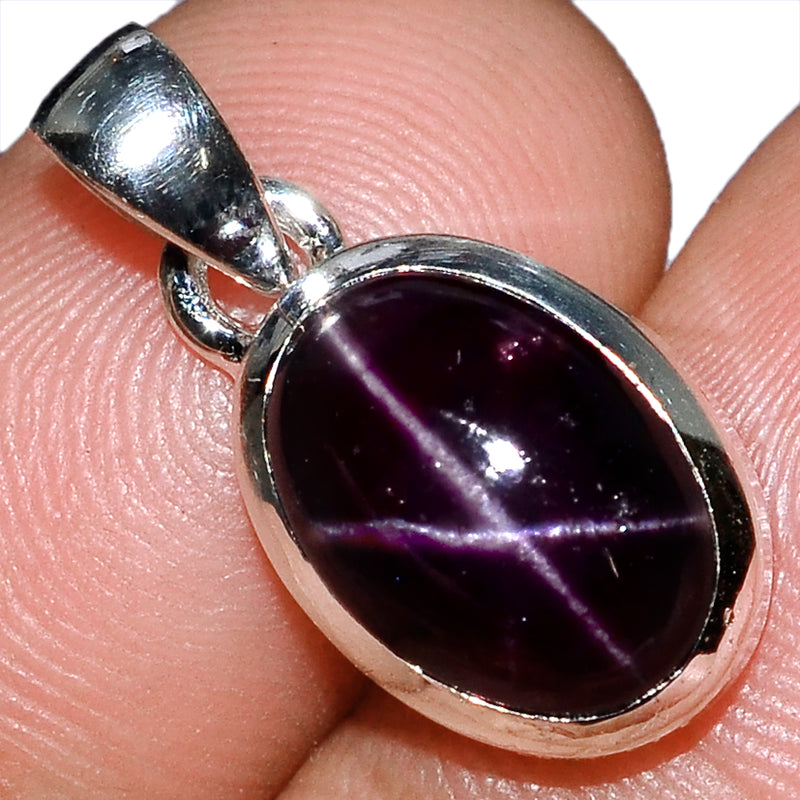 1" Garnet Star Pendants - GSTP385