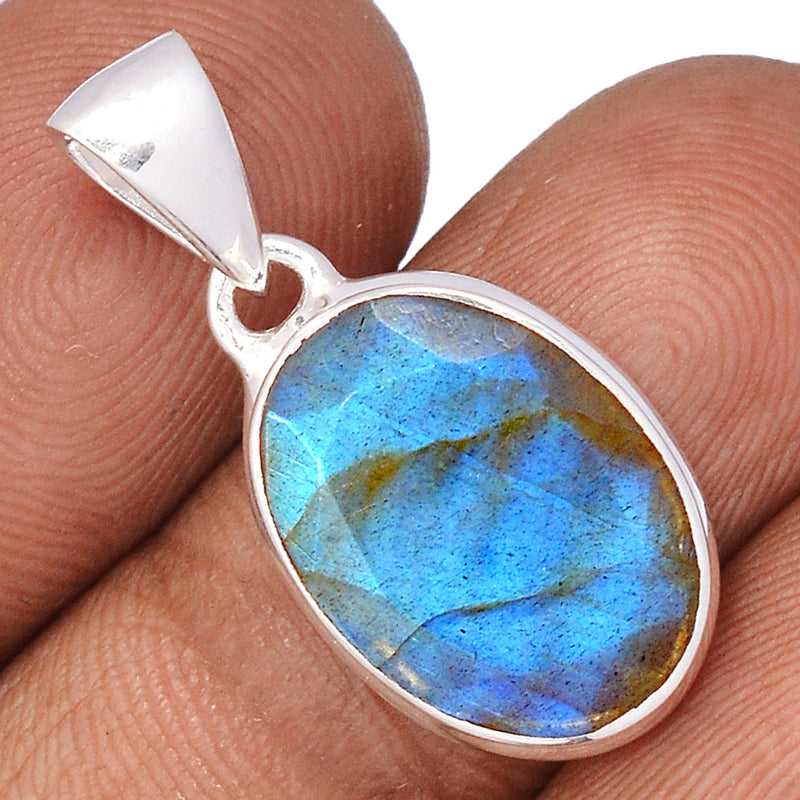 1.1" Labradorite Faceted Pendants - LBFP1125