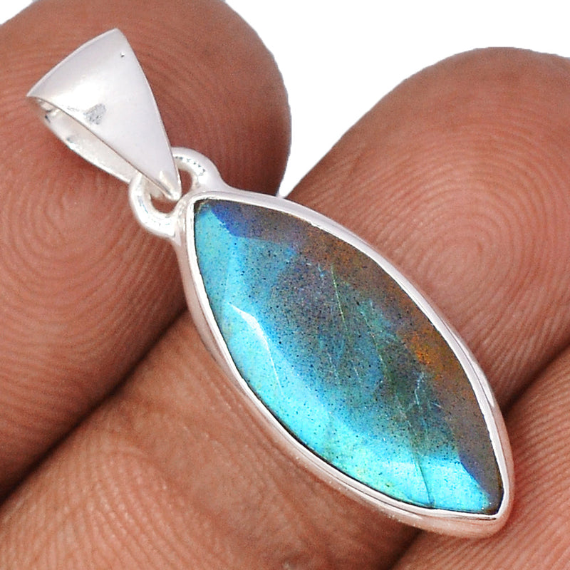 1.2" Labradorite Faceted Pendants - LBFP1155