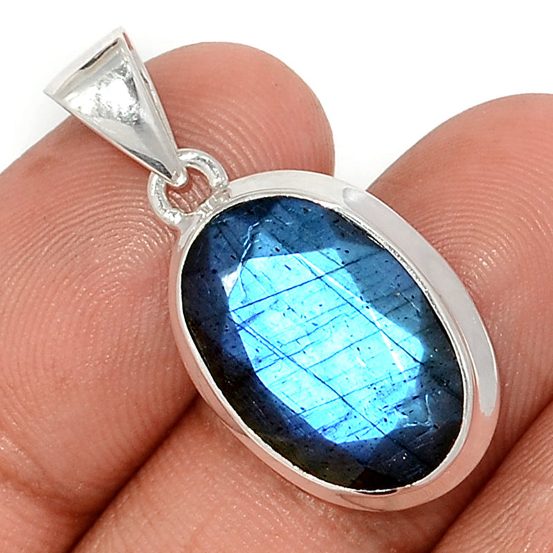 1.2" Labradorite Faceted Pendants - LBFP1178