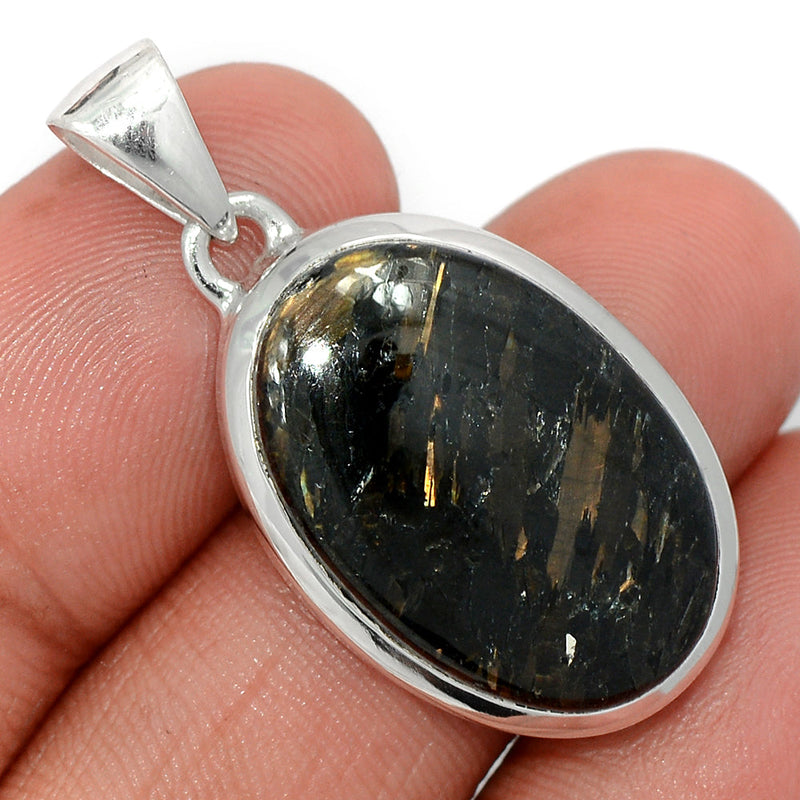 1.5" Nuummite Pendants - NUMP526