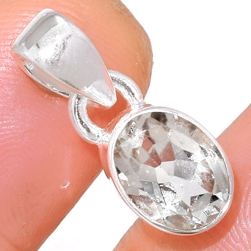 0.7" Natural White Topaz Pendants - NWTP130