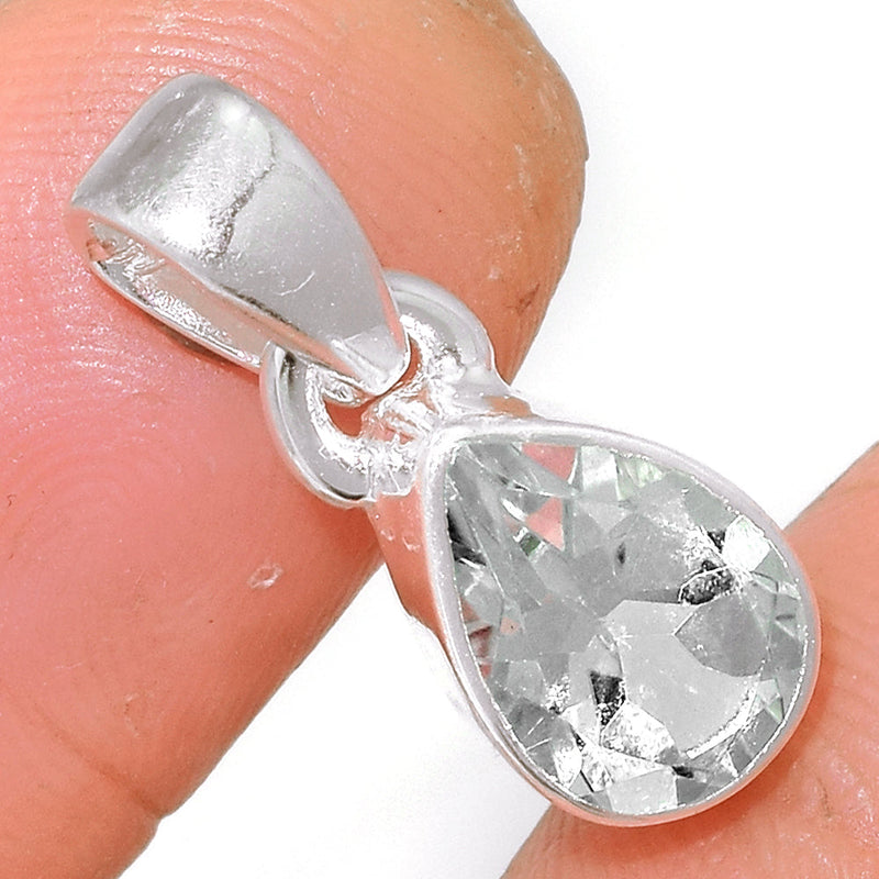 0.7" Natural White Topaz Pendants - NWTP145