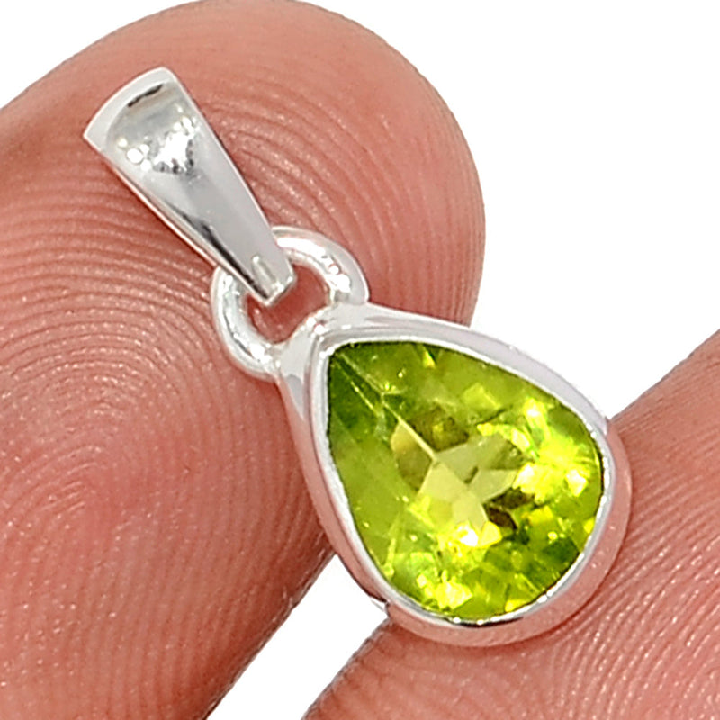 0.7" Peridot Faceted Pendants - PDTP510