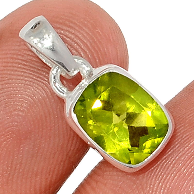 0.7" Peridot Faceted Pendants - PDTP540