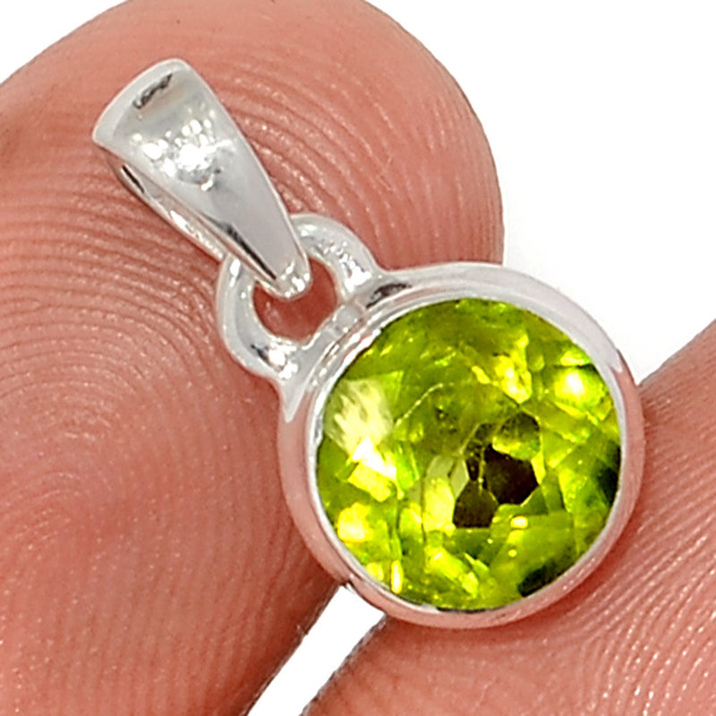 0.7" Peridot Faceted Pendants - PDTP552