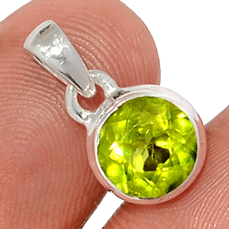 0.7" Peridot Faceted Pendants - PDTP553