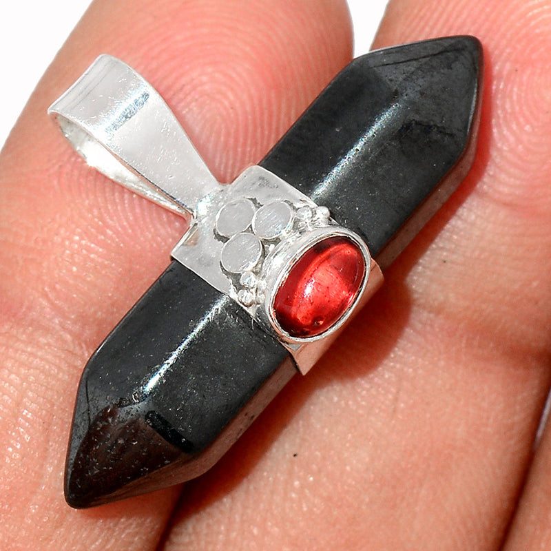 0.7" Hematite & Garnet  Pendants - DSNP1074