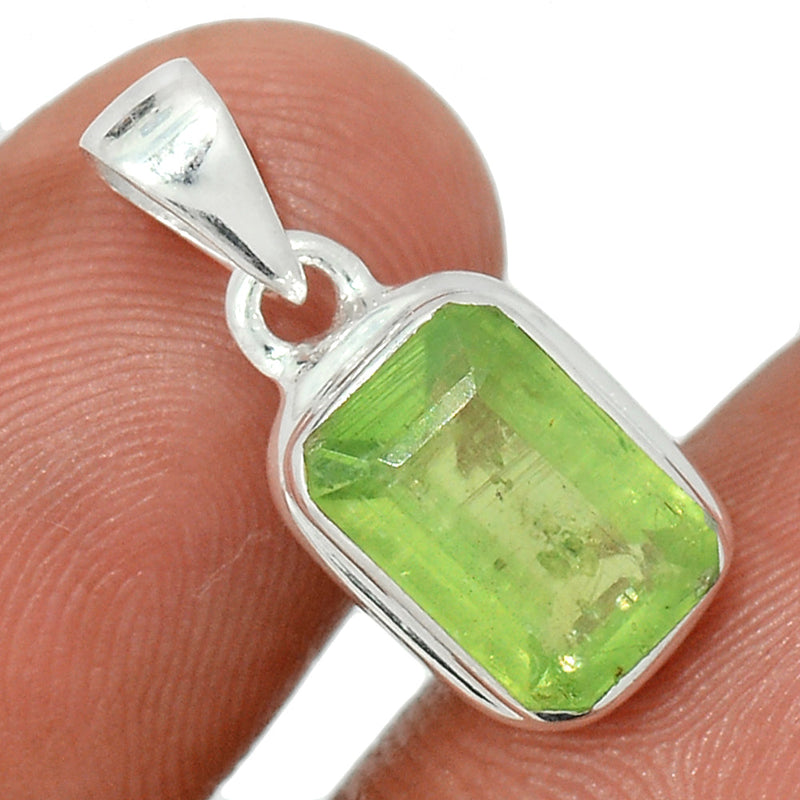 0.8" Green Kyanite Faceted Pendants - GKFP268