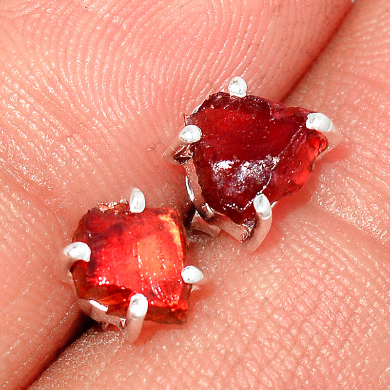 Claw - Garnet Rough Studs - GNRS66