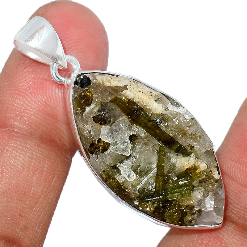 1.7" Green Tourmaline In Quartz Pendants - GTQP245