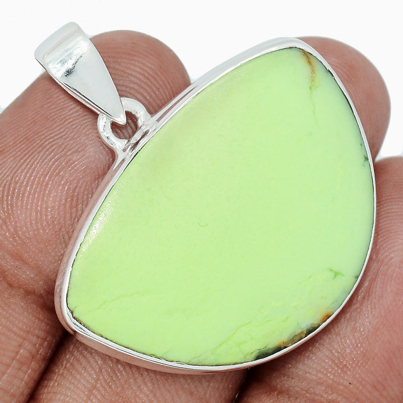 1.5" Citron Chrysoprase From Mint Chrysoprase Pendants - LMCP294