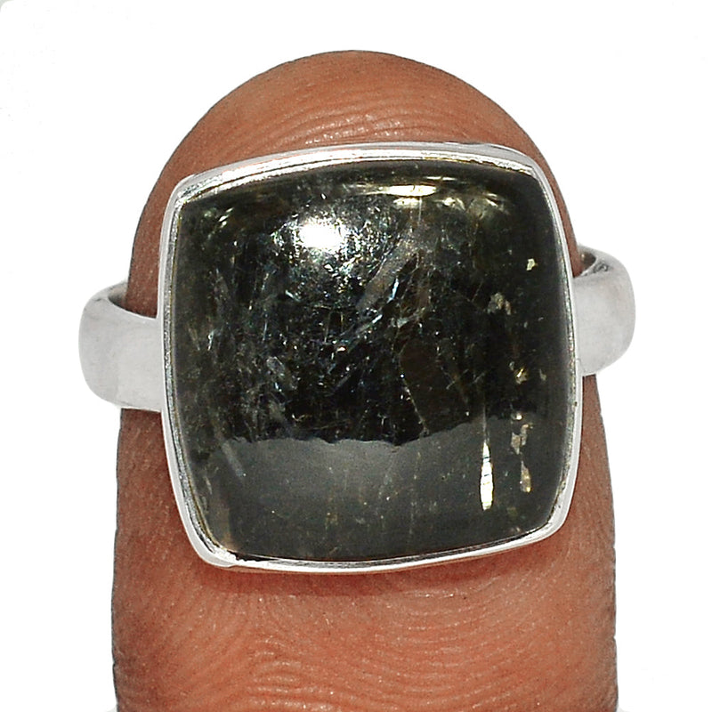 Nuummite Ring - NUMR290