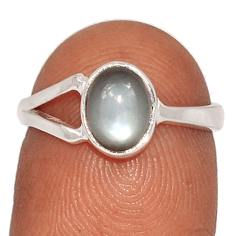 Small Plain - Sri Lankan Moonstone Ring - PMSR377