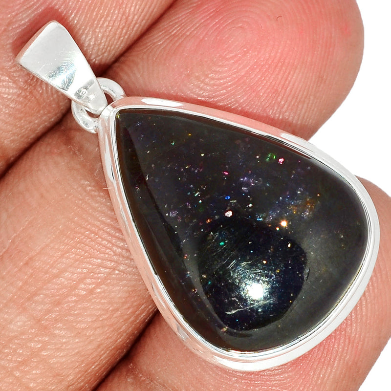 1.5" Sunstone In Iolite Pendants - SSIP601